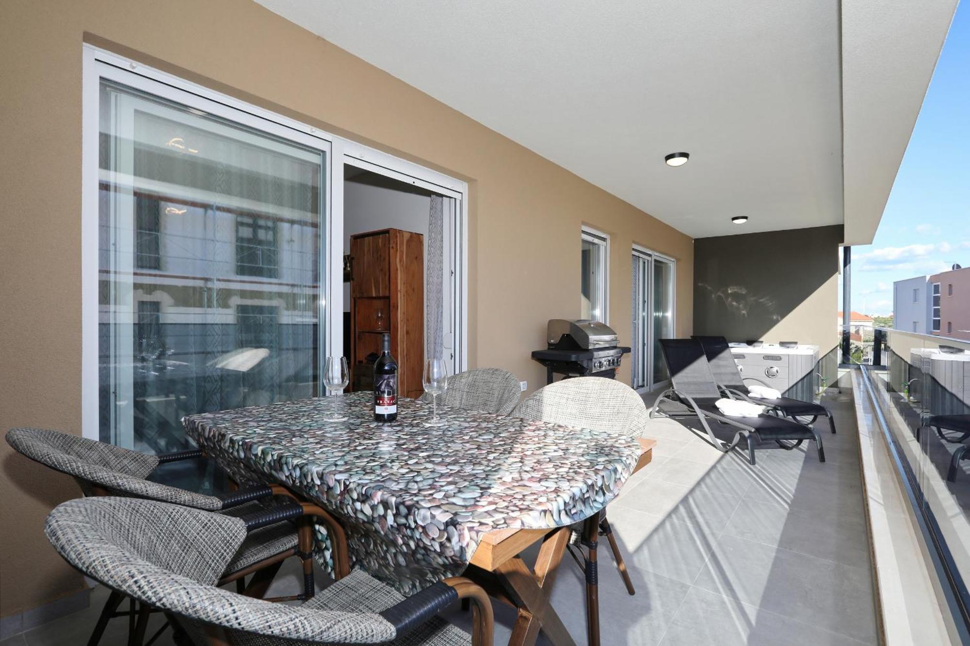 Apartment Relex With Pool & Jacuzzi ปริฟลากา ภายนอก รูปภาพ